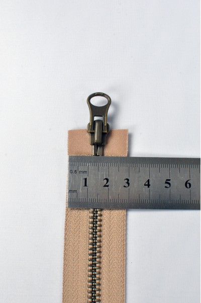 ZIP075 2號拉鏈  青古銅雙頭拉鏈  O型開尾拉鏈  金屬拉鏈  不設單獨拉鍊訂購 側面照